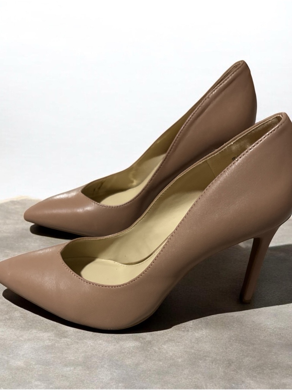 Jessica Simpson Haneh Nude Pointed Toe Pumps Size 7.5M New